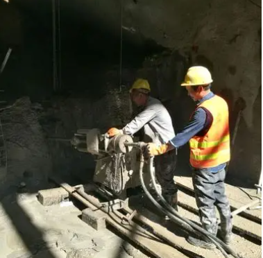 峰峰矿水下抗分散灌浆料特点 水下不分散注浆料介绍